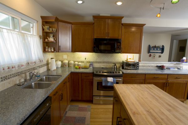 Cherry Cabinet Remodeling in Kingwood